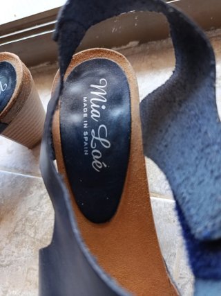 Sandalias tacón negras y plateadas T.37