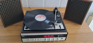 Tocadiscos Bettor EF-225