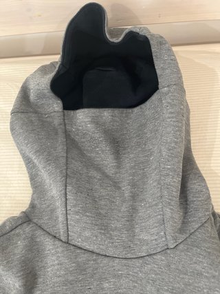 Sudadera Nike Gris con Pasamontañas