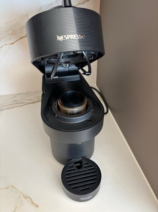 Cafetera Nespresso Vertuo Negra