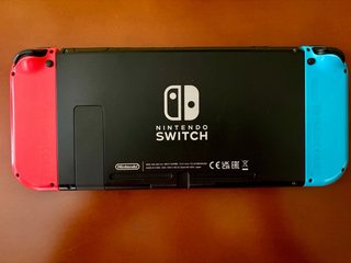 Nintendo Switch + Caja y Accesorios