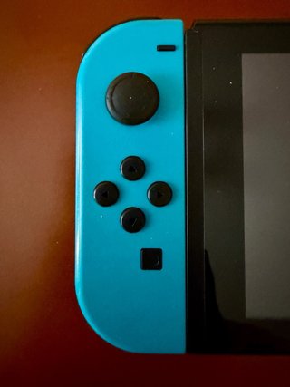 Nintendo Switch + Caja y Accesorios