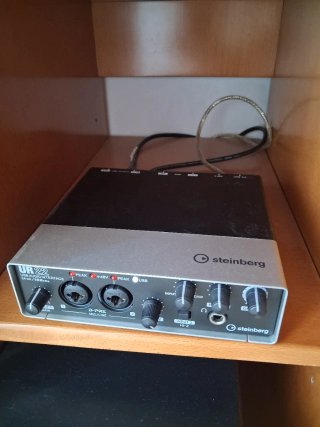 Monitores + Tarjeta Sonido
