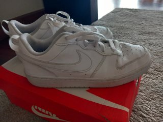 Zapatillas Nike COURT Blancas Talla 37.5 con caja