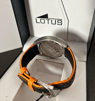 Reloj Lotus Cronógrafo Naranja Negro