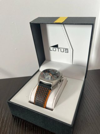 Reloj Lotus Cronógrafo Naranja Negro