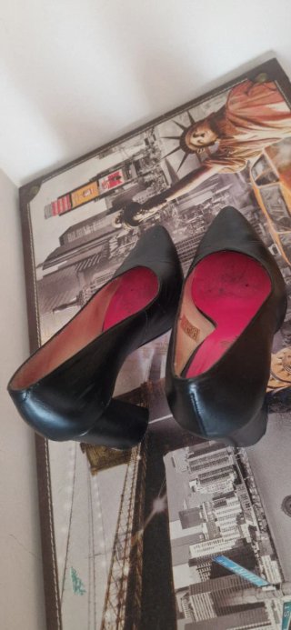 Zapatos Lolita Blu negros tacón rosa