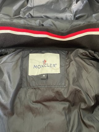 Abrigo Moncler Negro
