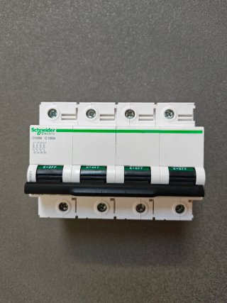 Magnetotermico Schneider 4PX100A