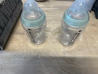 Sacaleches y biberones Tommee Tippee