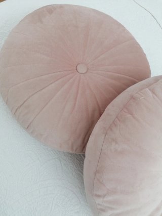 Cojines redondos de terciopelo rosa