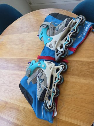 Patines Decathlon Talla 35-38 y bolsa