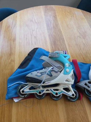 Patines Decathlon Talla 35-38 y bolsa