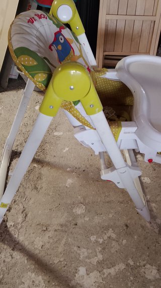 Trona de bebé con estampado infantil