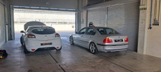 BMW 323i
