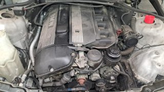 BMW 323i