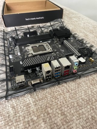 MSI PRO B650M-P Placa Base AM5