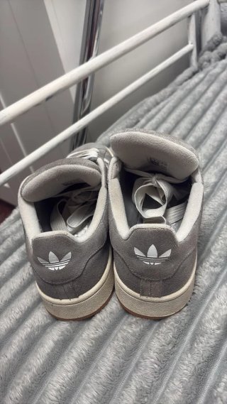 Deportivas Adidas Grises