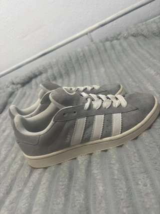 Deportivas Adidas Grises