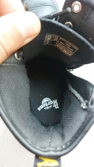 Dr. Martens 35