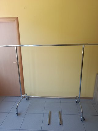 Burro perchero metálico como nuevo tengo cantidad