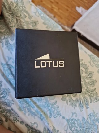 Reloj Lotus Negro y Plateado