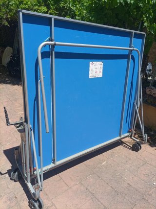 Mesa de ping pong azul