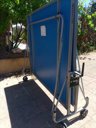 Mesa de ping pong azul