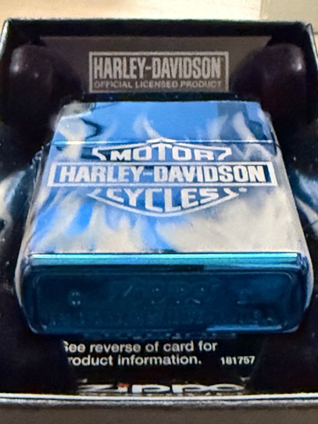 Zippo Harley-Davidson Llama Azul
