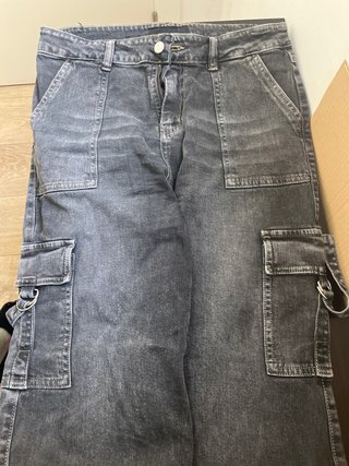 Prendas variadas en talla M para mujer y accesorio
