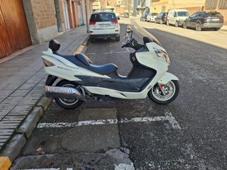 Suzuki Burgman 400 2011 Blanca
