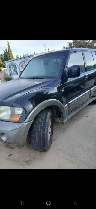 Mitsubishi Montero 2004