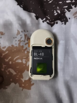Teléfono Móvil Nokia Coleccionable Dorado