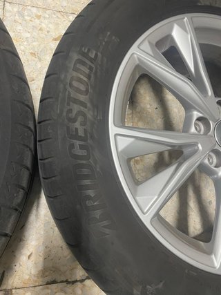 Llantas Audi Originales con Neumáticos Bridgestone