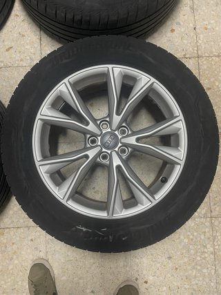 Llantas Audi Originales con Neumáticos Bridgestone