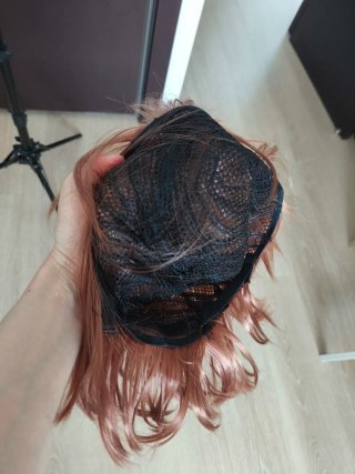 Peluca corta castaña clara