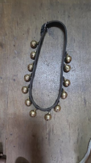 Collar Cencerros Cuero