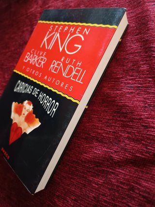 Caricias de horror. Stephen King y otros. Difícil