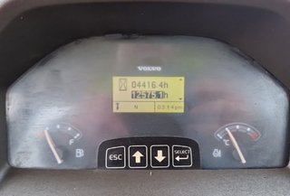Retroexcavadora Volvo BL61B