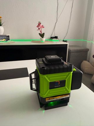 Nivel láser autonivelante 8 líneas