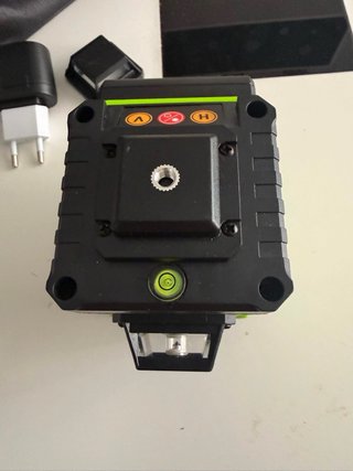 Nivel láser autonivelante 8 líneas