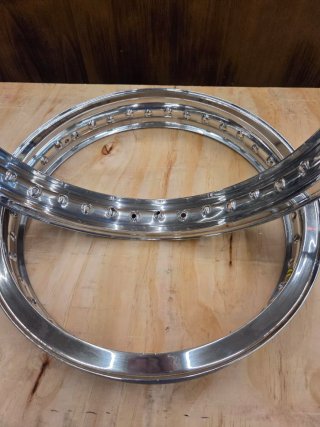 Juego de 2 Aros de Aluminio llanta 18