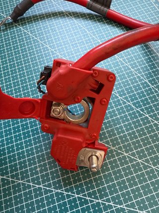 Cable Batería Positivo con Terminal Seguridad