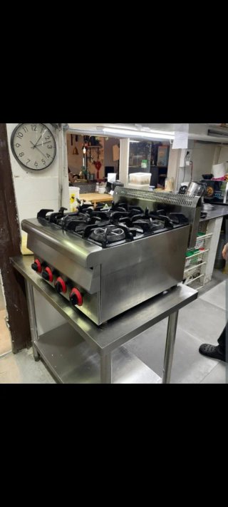 Cocina profesional 4 fuegos sobremesa