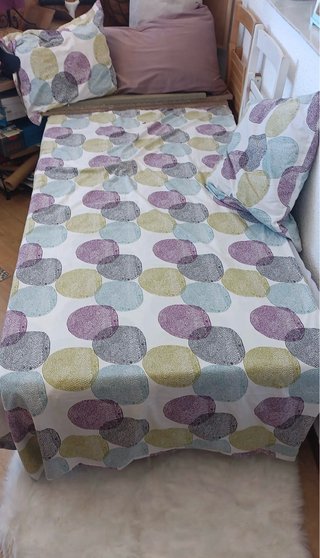 Colchón 90cm a estrenar + Somier algo negociable