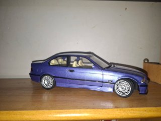 Maqueta BMW M3 Coupé Morado