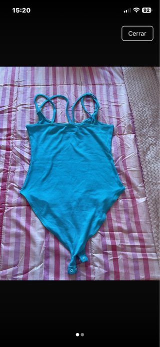 Body azul de tirantes