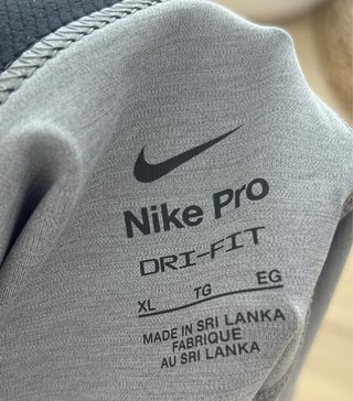 Nike Pro Leggings Cortos Grises