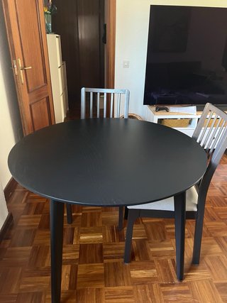 Mesa redonda negra Ikea 105cm. Precio negociable