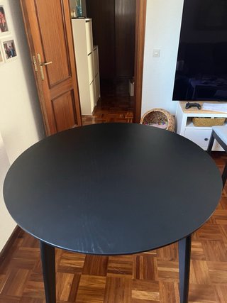Mesa redonda negra Ikea 105cm. Precio negociable